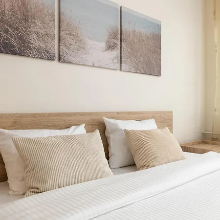 Cosy Next To Kadriorg Park Апартаменти Таллінн