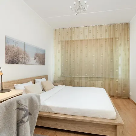 Cosy Next To Kadriorg Park Апартаменти