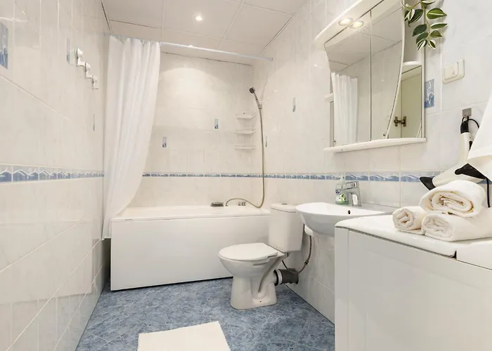 Апартаменты Cosy Next To Kadriorg Park *