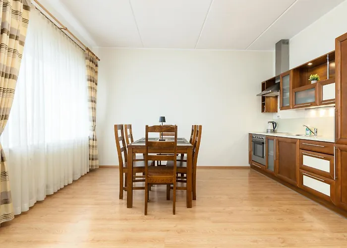 Апартаменты Cosy Next To Kadriorg Park