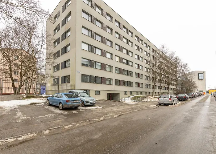 Cosy Next To Kadriorg Park Апартаменты *