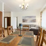 아파트 Cosy Next To Kadriorg Park